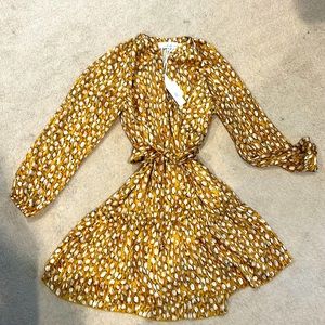 NWT Adeline rose Dress with tie around waste - size M